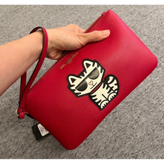 พร้อมส่ง 🔥Sale 2199🔥คล้องมือ Karl Lagerfeld Paris RED Faux Leather Wristlet