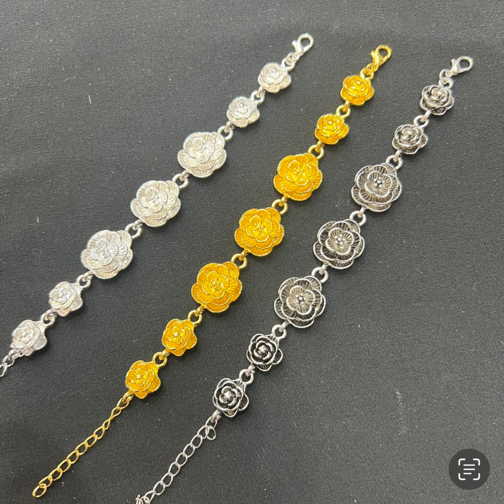 Accessories สร้อยข้อมือปะวะล่ำดอกไม้ปลายมือ ชุดไทย
