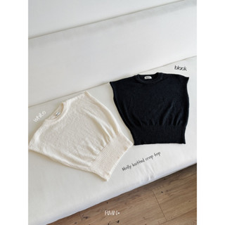 Roomry.n - Molly knitted crop top เสื้อกล้าม แขนล้ำ จั้มเอว ผ้าถัก ตาข่าย