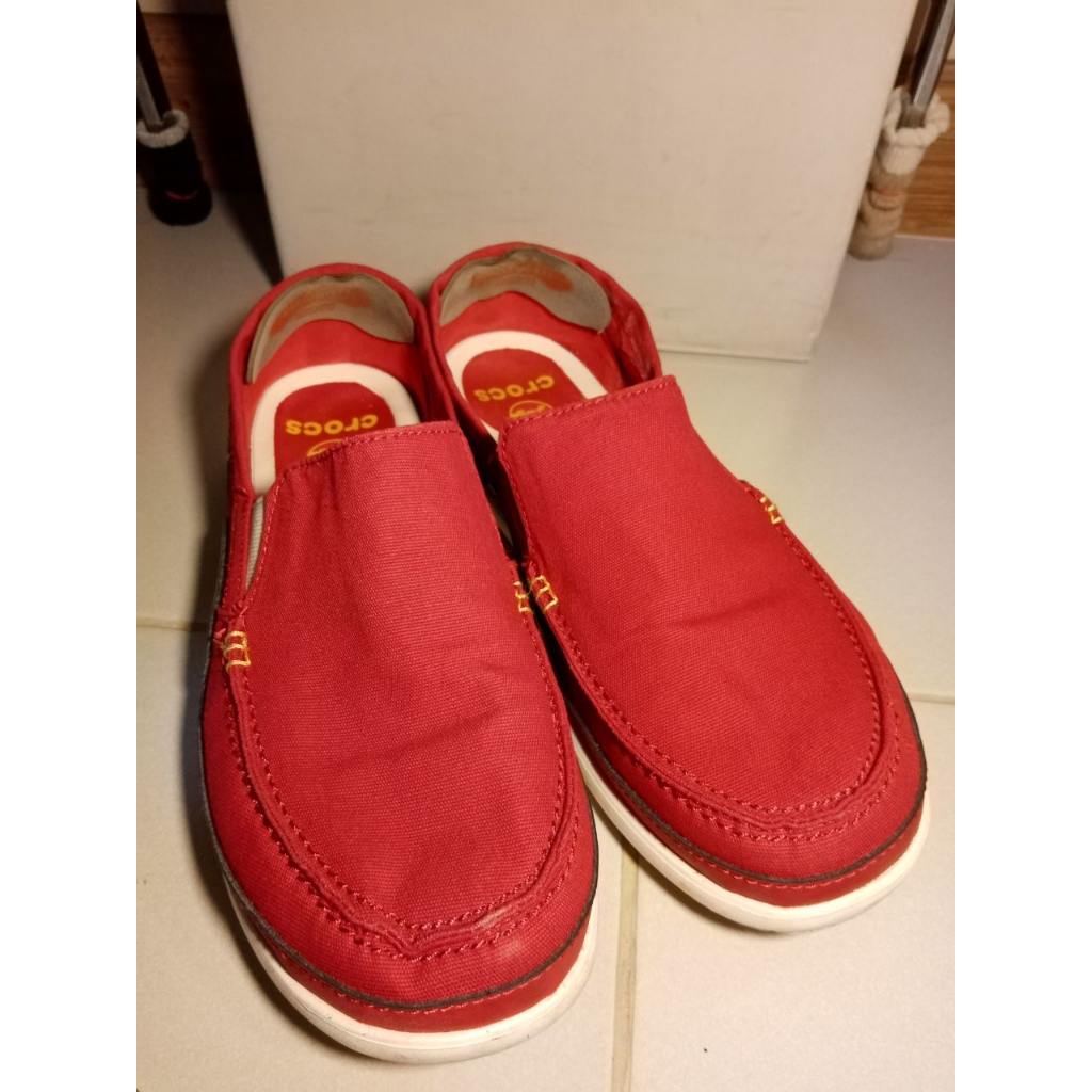 (ของแท้) รองเท้าผ้าใบ ผู้ชาย CROCS มือสอง SIZE 41(M8) 🤩 💝 SHOP   สีแดง สวย   เบา ใส่สบาย สภาพดี