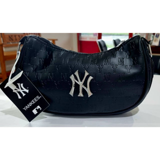 2022 new แท้ MLB bag NY handbag PU กระเป๋าสะพายไหล่ Underarm bag กระเป๋า Ny สีดำ