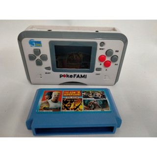 Famicom Mobile หรือ FC พกพา ใช้ไฟจากถ่านสามารถใช้ถ่านชาร์จหรือถ่านทั่วไปได้ เสียบตลับ FC FR