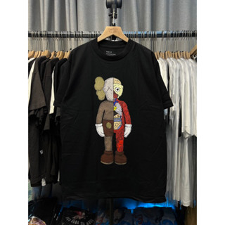 เสื้อยืดแขนสั้นลาย kaws