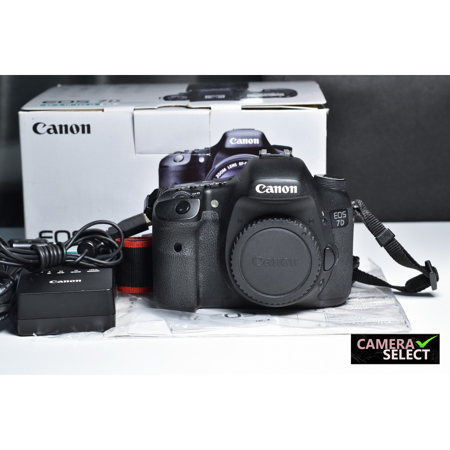 (มือสอง)กล้องDSLR Canon 7D body ชต14xxx สภาพสวย 9/10  อดีตปกศ ทำงานปกติเต็มระบบ ของครบกล่อง