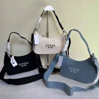 กระเป๋าสะพาย guess ทรงพอช มีสายยาว #guess