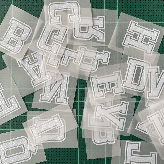 ตัวรีดติดเสื้ออักษรOld Sport  A - Z สีขาว ** ⬜ รีดง่ายรีดติดทุกเนื้อผ้าติดได้ทุกเนื้อผ้า  ⬜