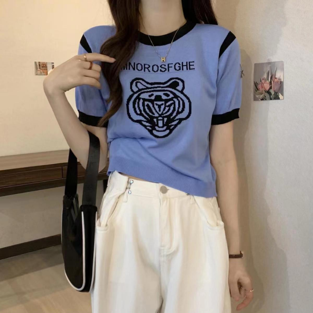 Sugar🌈พร้อมส่ง🌈เสื้อยืดคอกลม แขนสั้น ปักลายเสือ แต่งขอบเท่ๆ(55085)