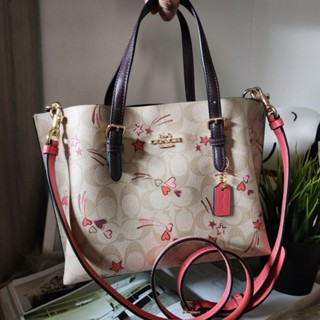 กระเป๋า Coach Mollie Tote 25