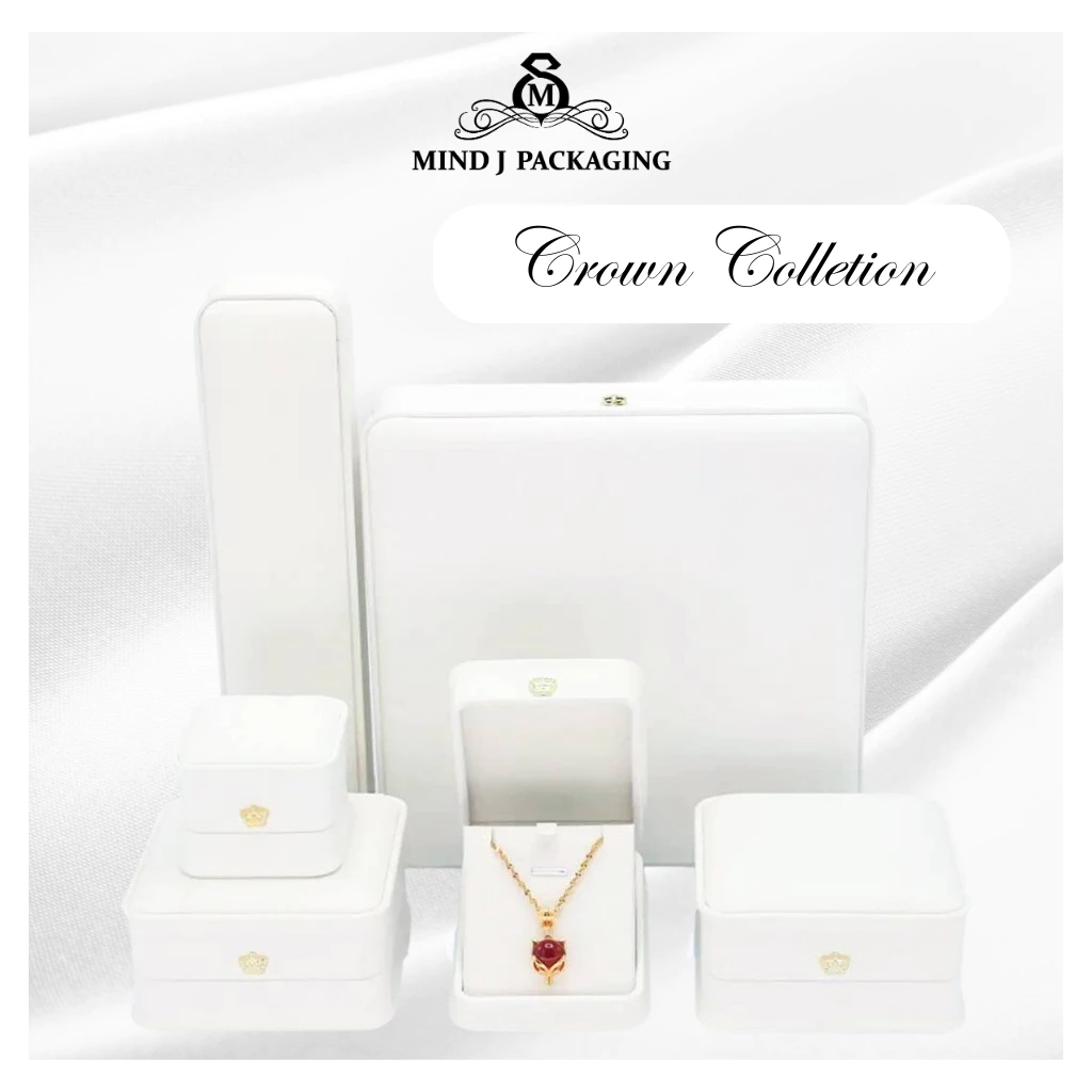 กล่องใส่เครื่องประดับสีขาว Crown Collection งานสุดหรู หุ้มหนัง PU วาววับ กล่องเครื่องประดับมงกุฎ