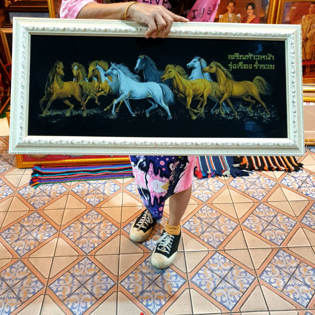 กรอบรูป ม้า ม้า8ตัว ตัว ภาพม้ามงคลเรียกทรัพย์ ภาพม้าวิ่ง ภาพม้าแปดตัว เสริมฮวงจุ้ย ของขวัญ ของที่ระลึก ของชำร่วย รูปม้า