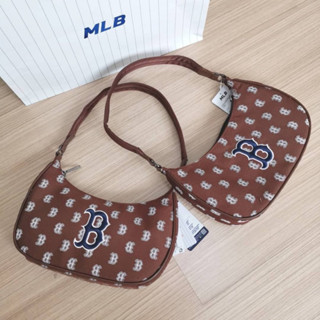 พร้อมส่ง MLB Classic Monogram Hobo Bag กระเป๋าสะพายโฮโบ สีน้ำตาล logo B Boston 🤎🤎