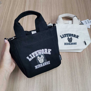 พร้อมส่ง LIFEWORK Arch Logo Canvas 2Way Mini Tote Bag กระเป๋าสะพายข้าง สะพายได้สองแบบ แบบถือกับสะพายไหล่ สายยาวถอดได้