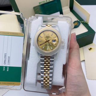 นาฬิกาข้อมือ Rolex Datejust CC clean (พร้อมกล่องใส travel case)