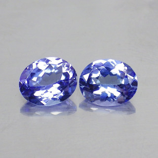 พลอย แทนซาไนท์ ธรรมชาติ แท้ ( Natural Tanzanite Size 6x4 mm. ) หนักรวม 1.22 กะรัต จำนวน 2 เม็ด