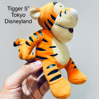 #ตุ๊กตา #เสือ #ทิกเกอร์ #ขี่ยีราฟ #ขนาด5” #ป้าย Tokyo Disneyland #Tigger #ลิขสิทธิ์แท้ #มือสองสภาพดี #สภาพสมบูรณ์