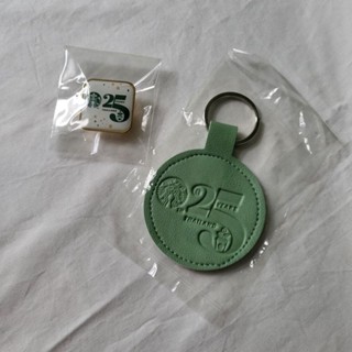 STARBUCKS 25 years thailand keychain Tag pin พวงกุญแจ เข็ทกลัด ป้ายแขวนกระเป๋า ป้ายห้อยกระเป๋าเดินทาง กระเป๋า tag bag