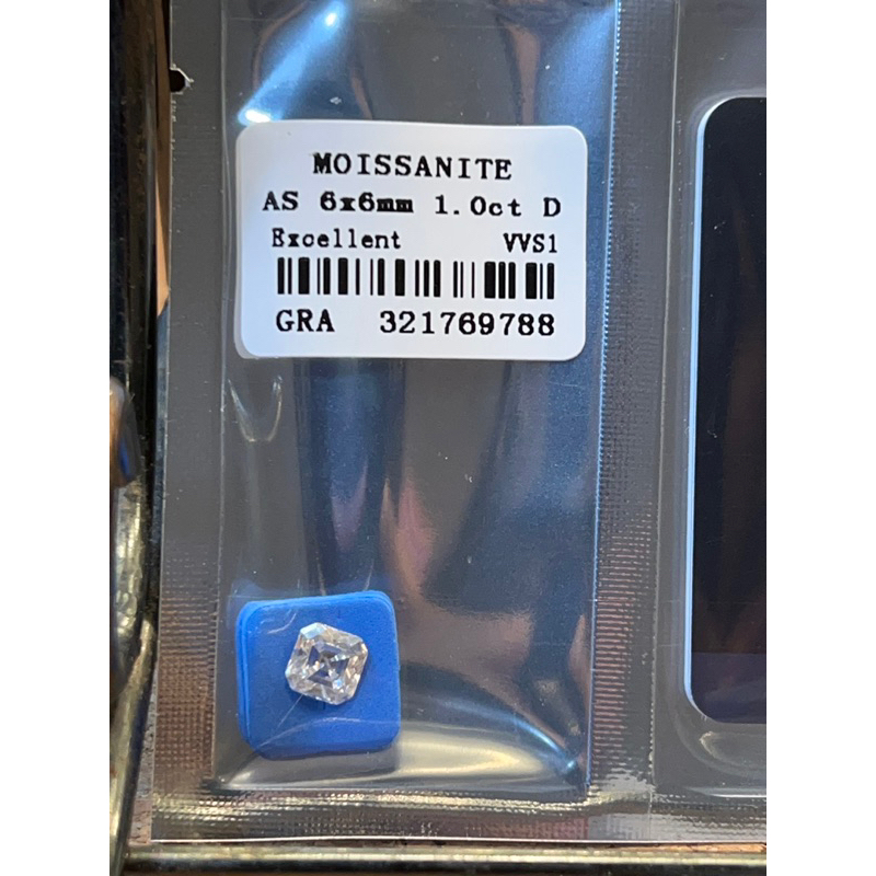 1 กะรัต) เพชร โมซาไนท์ GRA MOISS DIAMOND MOISSANITE รูปร่าง ASSCHER shape (D Color- VVS1)( ขนาด 6X6ม