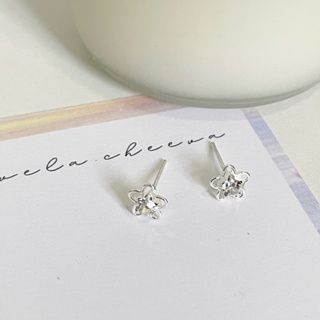 vela.cheeva : *silver925 / cz flower earring ต่างหูเงินแท้ ประดับเพชร cz รูปดอกไม้