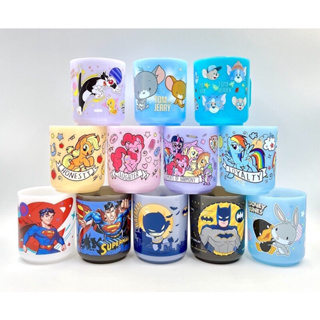 แก้วน้ำพลาสติกมีมือจับ แพค 12 ใบ ลาย Pony, Superman ,Batman ,Tom&amp;Jerry ,Luney Tunes สินค้าลิขสิทธิ์ถูกต้อง แท้ 100%