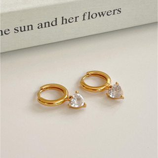 LAC.COLLECTION - Betty Earrings / ต่างหูห่วง ห้อยจี้เพชรหัวใจ