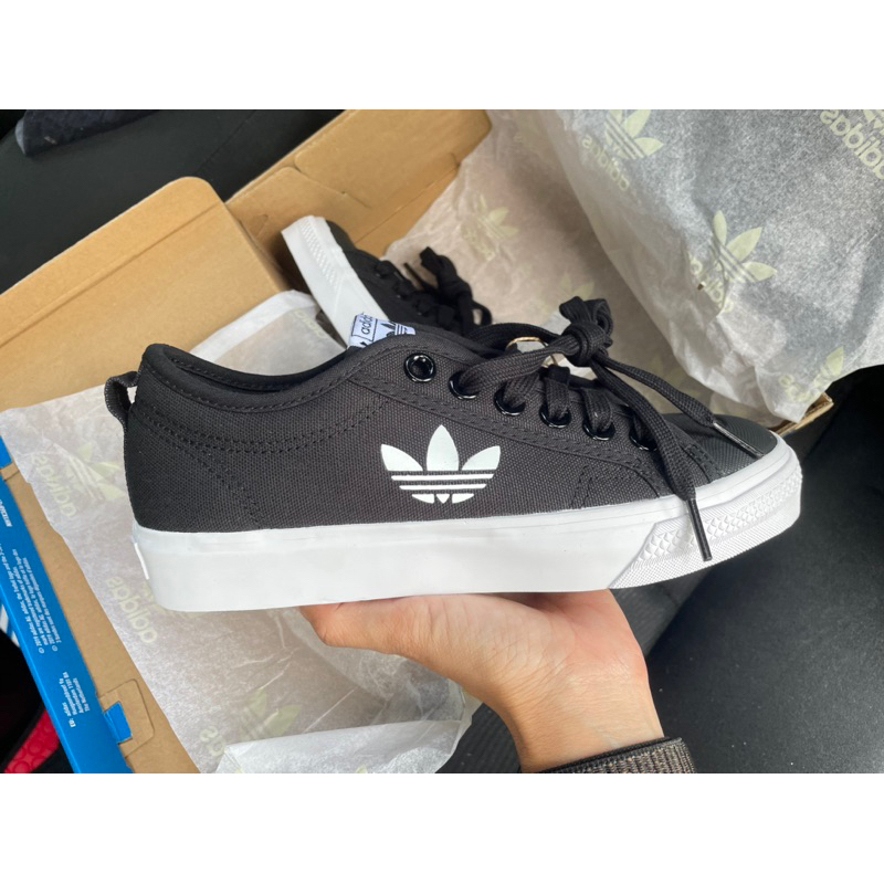 Adidas nizza แท้ 100% ใหม่