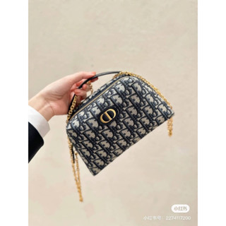 Dior 30 MONTAIGNE D-COSY MINI BAG (Ori) 📌size 21x12.5x8 cm. 📌สินค้าจริงตามรูป งานสวยงาม งานหนังแท้