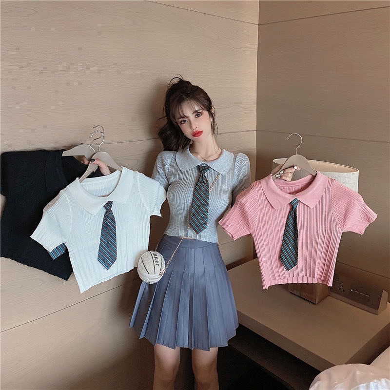 เทล้างสต๊อก ! เสื้อครอปน่ารักๆใส่ได้ทุกสไตล์ ผ้ายืดนุ่มๆ มี 4 สีให้เลือก