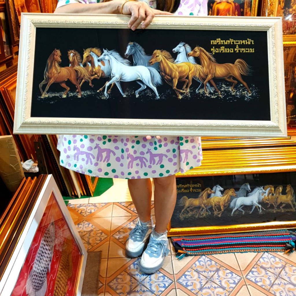 กรอบรูป ม้า ภาพม้า ม้ามงคล ม้าแปดเซียน 35×77ซม ภาพเสริมฮวงจุ้ย เจริญก้าวหน้า รุ่งเรือง ร่ำรวย ของขวัญ ของที่ระลึก รูปม้า