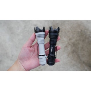 ไฟฉายManker Striker รุ่นใหญ่อลูมิเนียม SFT40 2300lm พุ่งไกล500เมตร Bezel แสตนเลสป้องกันตัว