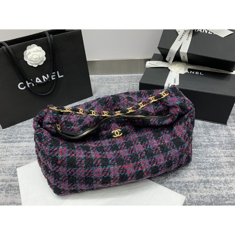 Chanel tweed hobo maxi bag [SALE]