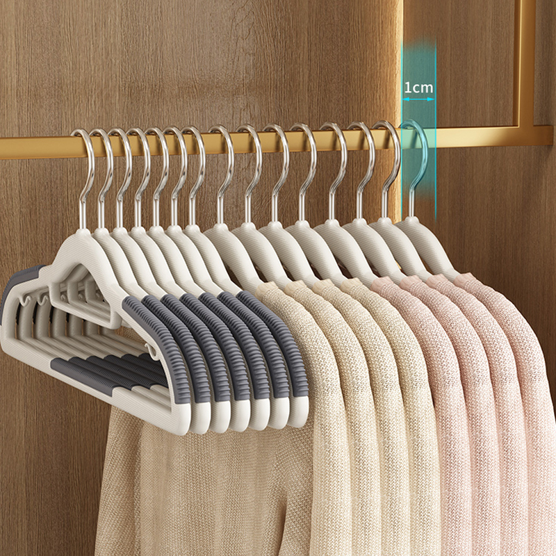 [1แพ็ค10 ชิ้น] ไม้แขวนเสื้อพลาสติก ไม้เเขวนขอบกันลื่น รุ่นกันลื่น ตะขอเเขวนสายเดี่ยว มีให้เลือก3