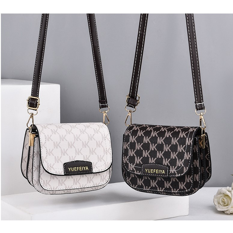 catani กระเป๋าสะพายข้าง รุ่นใหม่ พร้อมส่ง
