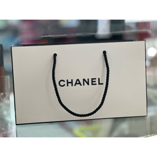 ถุงกระดาษ CHANEL ไซต์ L ของแท้!!