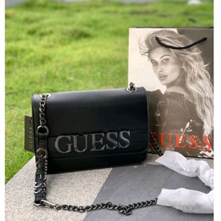 กระเป๋าสะพาย Guess สายสะพายโซ่ต่อหนัง 003