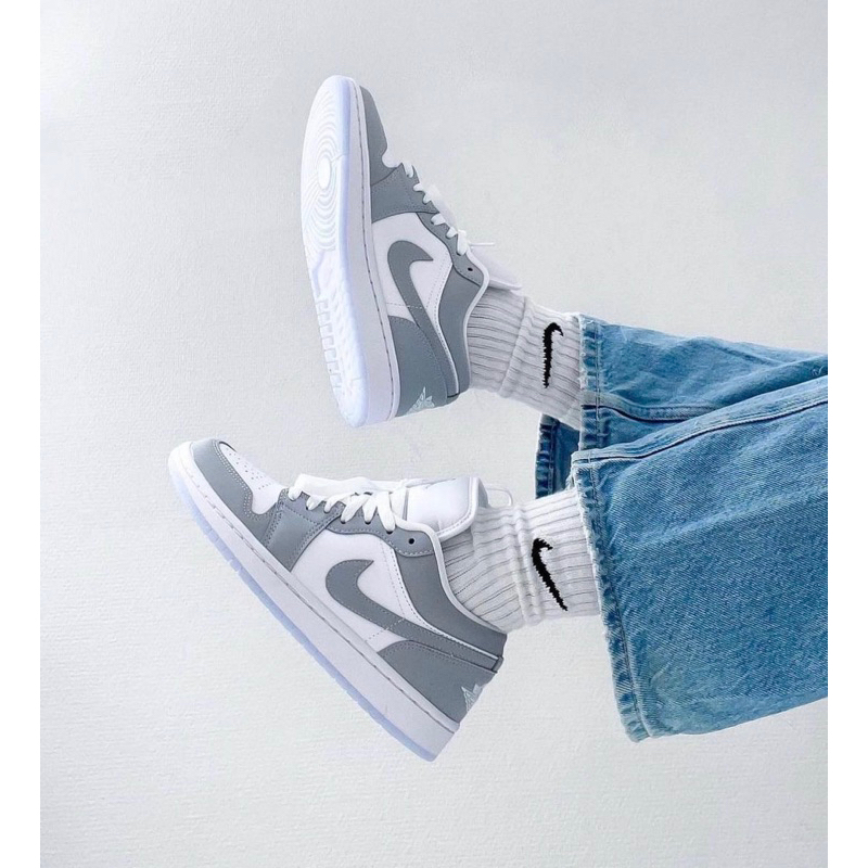 [ พร้อมส่ง ] Nike Air Jordan 1 Low “ Wolf Grey “