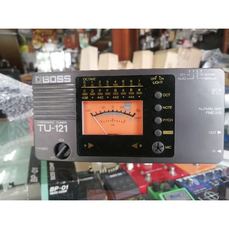 BOSS TU-121 CHROMATIC TUNER สินค้า​มือ​2
