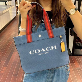 (ผ่อน0%) กระเป๋าผ้า 💙COACH CK168 Small Canvas Tote สียีนส์สีน้ำเงิน สายสปอร์ตสีแดง พิมพ์ลายcoach