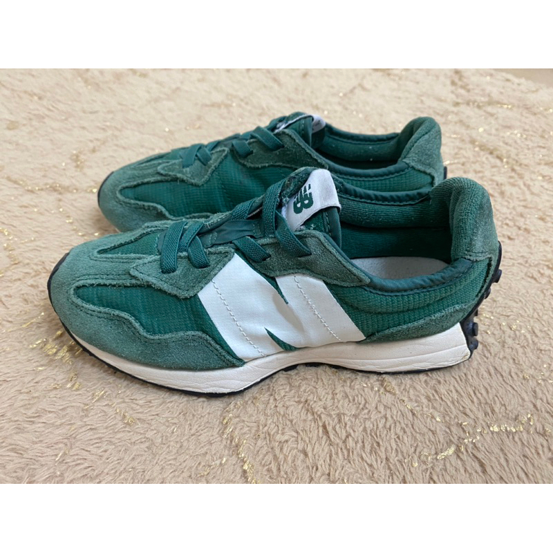 รองเท้าเด็ก new balance รุ่น 327 (size 19 cm / 32.5 EU) มือ2👟