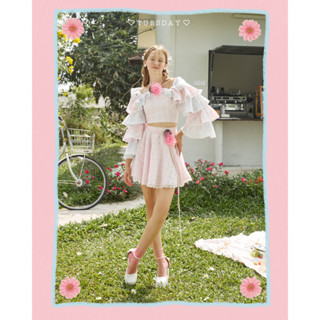 TUESDAY SET💘 ชุดเซ็ตเสื้อแขนยาวระบาย กับกระโปรงสั้นบานพริ้ว ลายตาราง