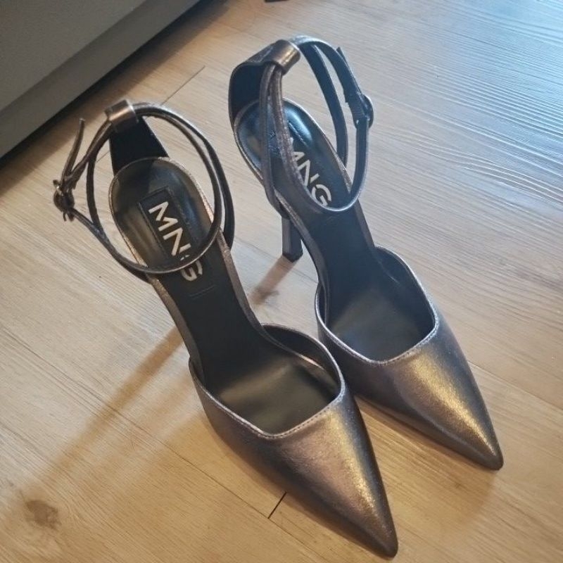รองเท้า mangoไซส์ 37