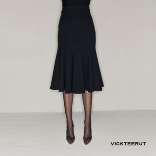 VICKTEERUT Flared Bottom Mermaid Skirt กระโปรงบาน ทรงเมอร์เมด