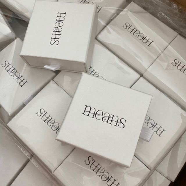 means x Gift box กล่องใส่เครื่องประดับ กล่องของขวัญ