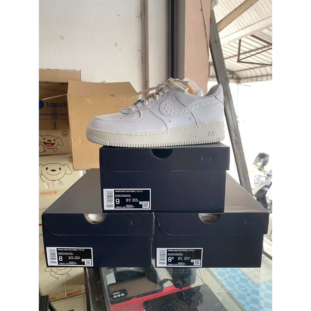 Nike Air Force 1 Low '07 LX Bling (W) นอกกระแส ขาว ดีเทลเยอะ ใส่ match กับทุกชุด น่ารักไม่ซ้ำใคร
