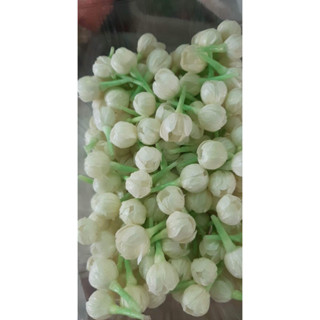 ดอกมะลิแย้ม100ดอก300บาทมีกลิ่นหอมดอกใหญ่มากๆ คะ
