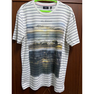 เสื้อยืดคอกลม ลายทาง สีขาวครีม มือสอง สภาพดี
