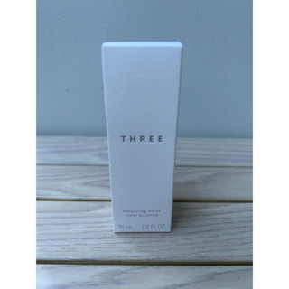 Three Balancing White Clear Essence  30  ml