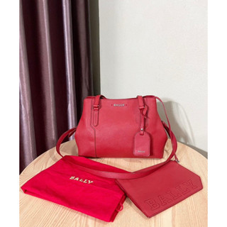 BALLY 9.5/10 , 2 way shoulder - crossbody bag all leather แดงเบอกันดี