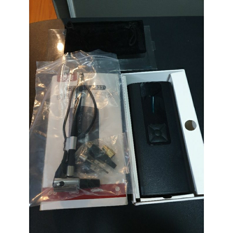ส่งต่อ AmazeFan ที่ปั๊มลมไฟฟ้า ไร้สาย 8000 wAh ที่สูบลมไฟฟ้า Air Pump ปั๊มลมรถยนต์ สภาพ 98%