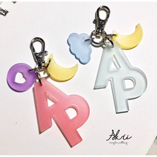 🌙COUPLE ALPHEBET KEYCHAIN☁️พวงกุญแจคู่ พวงกุญแจ เลือกอักษรเองได้จ้า!