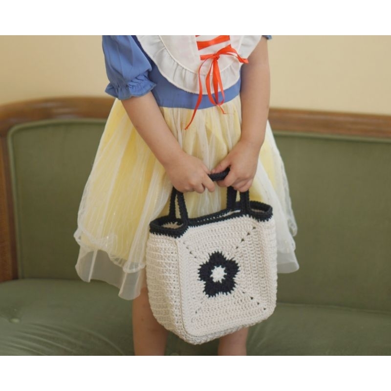 #กระเป๋าถักมือ #กระเป๋าเชือกถัก #งานฝีมือ #แฮนด์เมด #crochetbag